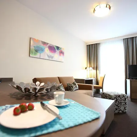 Feckl's Apart Hotell 4*
